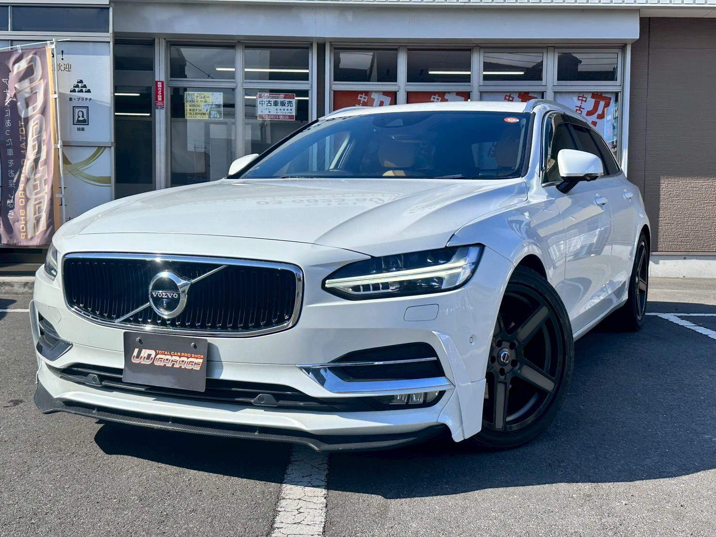 VOLVO V90